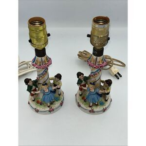 ANTIQUE IRISH Dresden POTTERY RING AROUND THE ROSIE PORCELAIN LAMP 9.25"